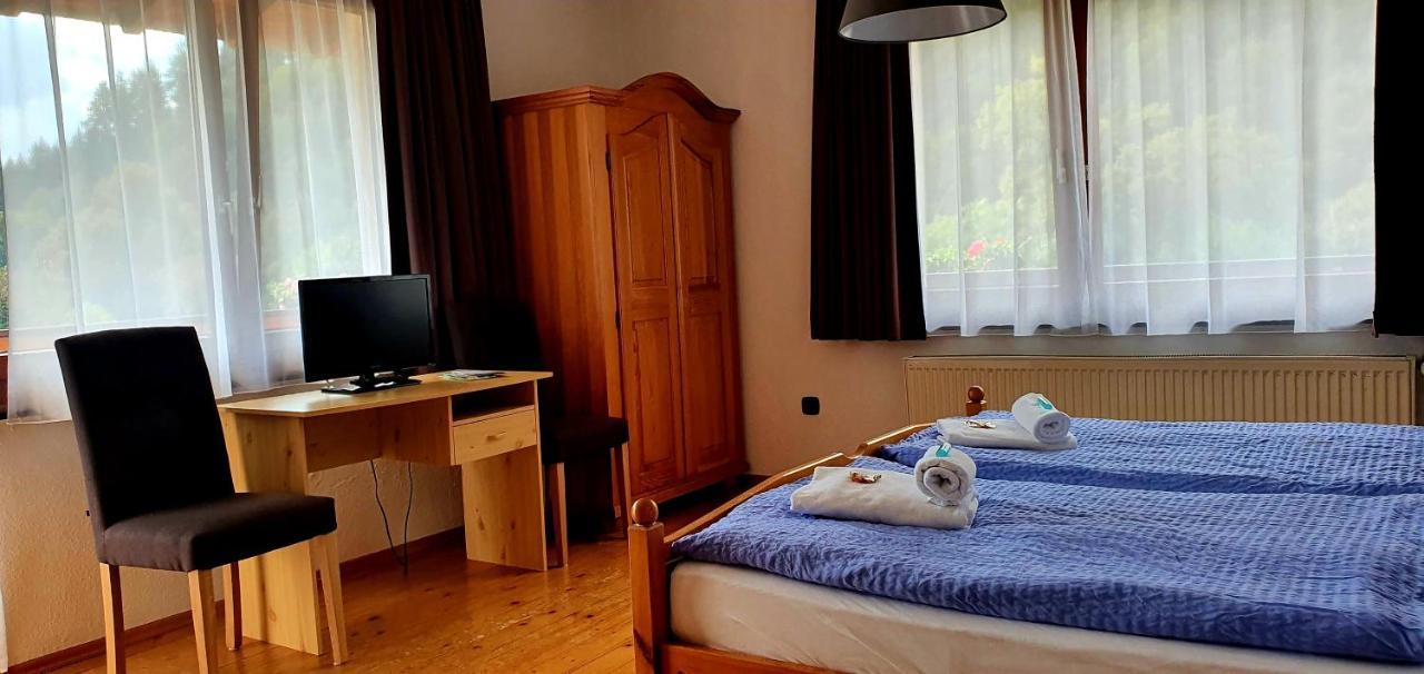 Gruener Baum Hotel Neckargerach Ngoại thất bức ảnh